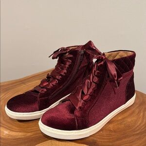 Steve Madden Eppic Burgandy Velvet High-Top  Sneakers